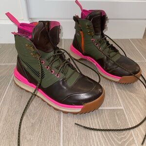 Nike Lunarterra Arktos H20 Repel Lunarlon Boots Women’s Sz. 7.5